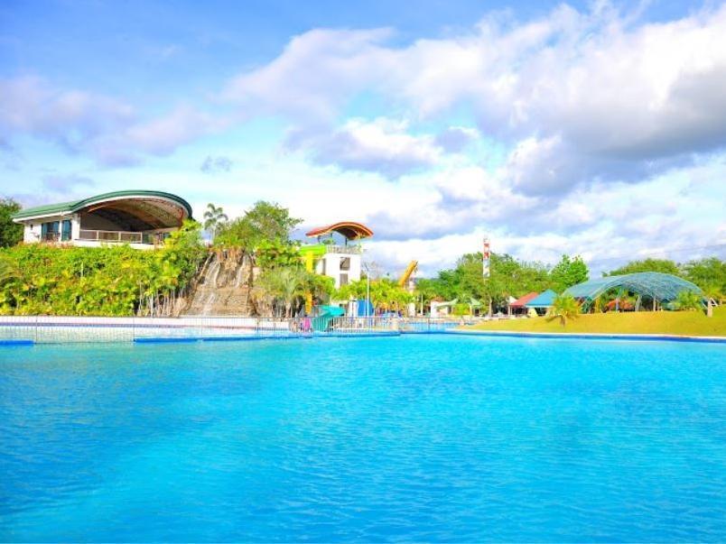 Club Manila East Taytay Appartamento Esterno foto